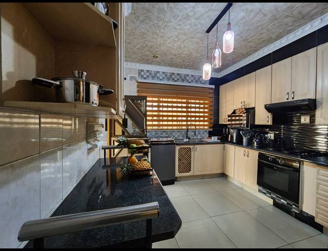 4 BEDROOM HOUSE FOR SALE IN VEREENIGING CENTRAL